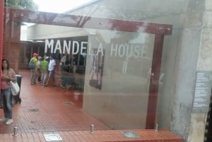 SOWETO APARTHEID MUSEUM AND LUNCH GUIDED TOUR