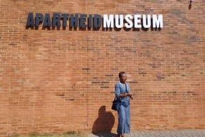 Soweto y el Museo del Apartheid con almuerzo local