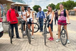 Soweto: passeio guiado de bicicleta com almoço