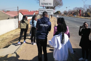 EXCURSÃO DE MEIO DIA AO SOWETO COM GUIA DE TURISMO