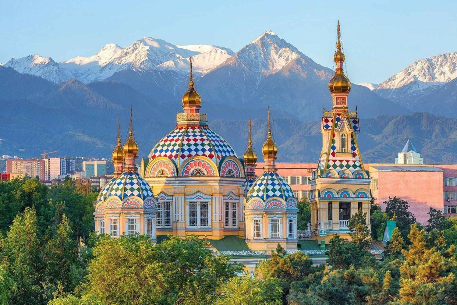 Excursión de Aventura de 3 Días: Almaty, Cañón Charyn y Lago Kolsay