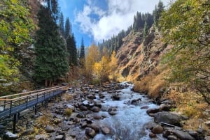 Alma-Arasan & Ayusai: Bergschluchten und heiße Quellen