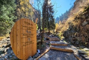 Alma-Arasan & Ayusai: Bergschluchten und heiße Quellen