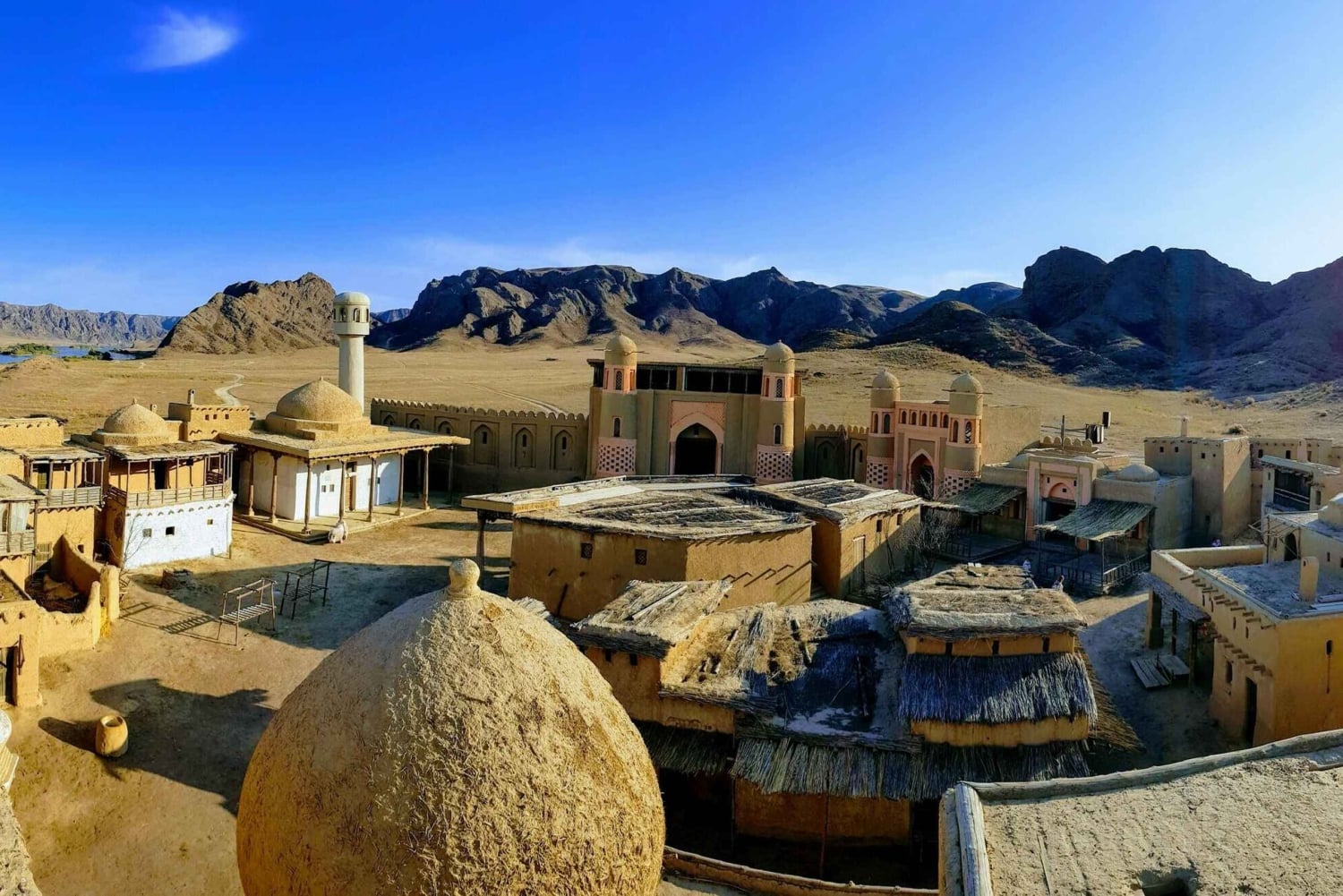 Almaty: 5 päivän retki leirintäalueineen ja gaalaillallisineen