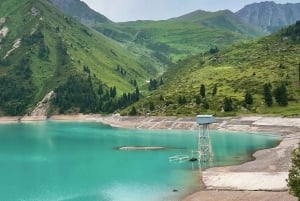 Almaty: Big Almaty Lake Morning Tour by Car