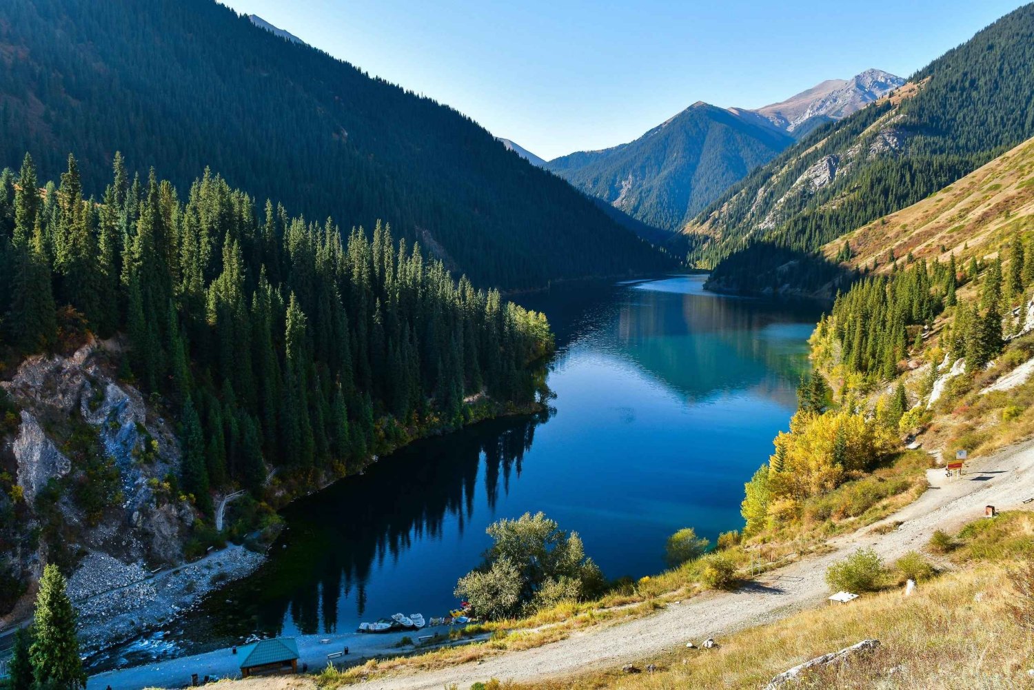 Almaty: Charyn Canyon, Kolsai och Kaindy Lakes Tour