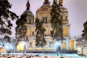 Almaty: City Highlights and Local Market Tour Green Bazaar