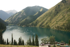 Almaty: Byrundtur Kolsai-sjøen, Kaindy-sjøen, Charyn-canyon
