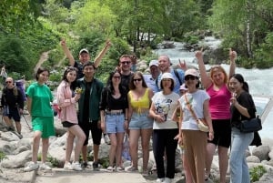 Almaty : Excursion d'une journée au canyon de Charyn, au canyon de la Lune et au lac Kolsai