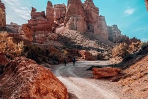 Almaty: Entdecke 3 malerische Canyons und den Kolsay-See an einem Tag