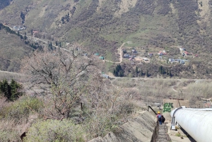 Almaty: Wandelen over de Japanse Weg en Wild Jagen Vogelshow