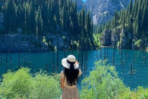 Almaty: Mysteriöse Seen Kaindy und Kolsai mit Black Canyon