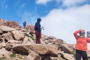 Almaty: Shymbulak Mountain Hiking Tour with Cable Car Ride