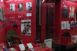 Almaty: tour guiado por la historia de la Segunda Guerra Mundial con entrada al museo