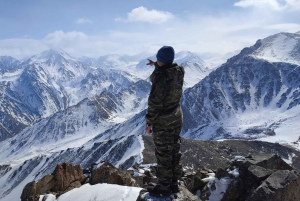 Альпийская жемчужина: Большое Алматинское озеро и восхождение на пик