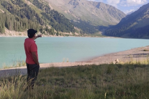 Альпийская жемчужина: Большое Алматинское озеро и восхождение на пик