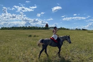 Astana: 2-dniowy pobyt na ranczu i zwiedzanie historycznego mauzoleum