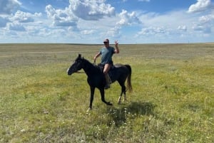 Astana: 2-dniowy pobyt na ranczu i zwiedzanie historycznego mauzoleum