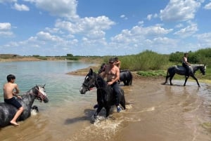 Astana: 2-dniowy pobyt na ranczu i zwiedzanie historycznego mauzoleum