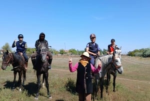 Astana: 2-dniowy pobyt na ranczu i zwiedzanie historycznego mauzoleum