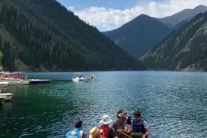 Excursión en minigrupo de 2 días a los lagos Charyn, Kolsay y Kaindy