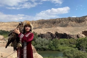 Excursión en minigrupo de 2 días a los lagos Charyn, Kolsay y Kaindy