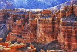 Enchanting Charyn Canyon and Lakes: Choose Your Adventure!