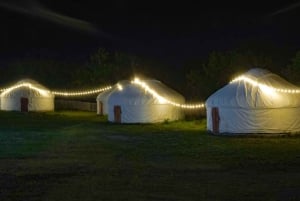 Från Almaty: 2-dagars yurtläger, ridtur och jeeptur