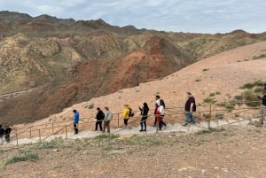 Vanuit Almaty: dagtrip naar de Charyn-kloof met lunchpakket