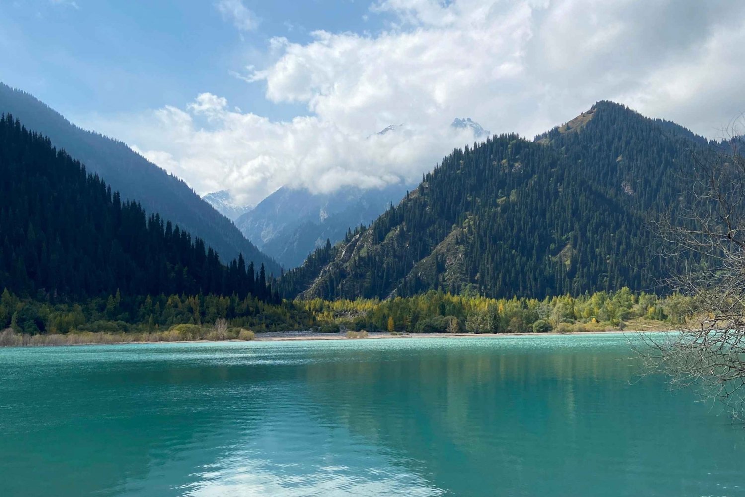 Från Almaty: Issyk Lake & Bear's Waterfall - Endagstur