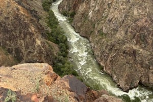 Från Almaty: Dagsutflykt till Kolsay-sjön, Charyn och Black Canyon