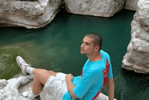 From Muscat: Wadi Shab & Bimmah Sinkhole Full-Day Tour