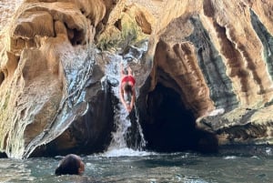 From Muscat: Wadi Shab & Bimmah Sinkhole Full-Day Tour