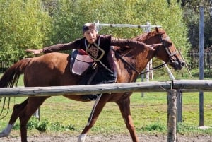 Dagtocht Huns Ethno Village en Issyk Lake