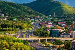 Kazakhstan Almaty : visite guidée privée en voiture