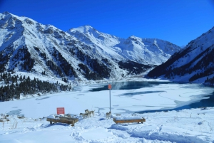 Almaty: Big Almaty Lake Yksityinen autokierros patikointimahdollisuudella