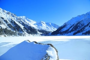 Almaty: Big Almaty Lake Yksityinen autokierros patikointimahdollisuudella