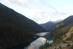 Visite privée express des lacs Charyn, Kolsay et Kaindy