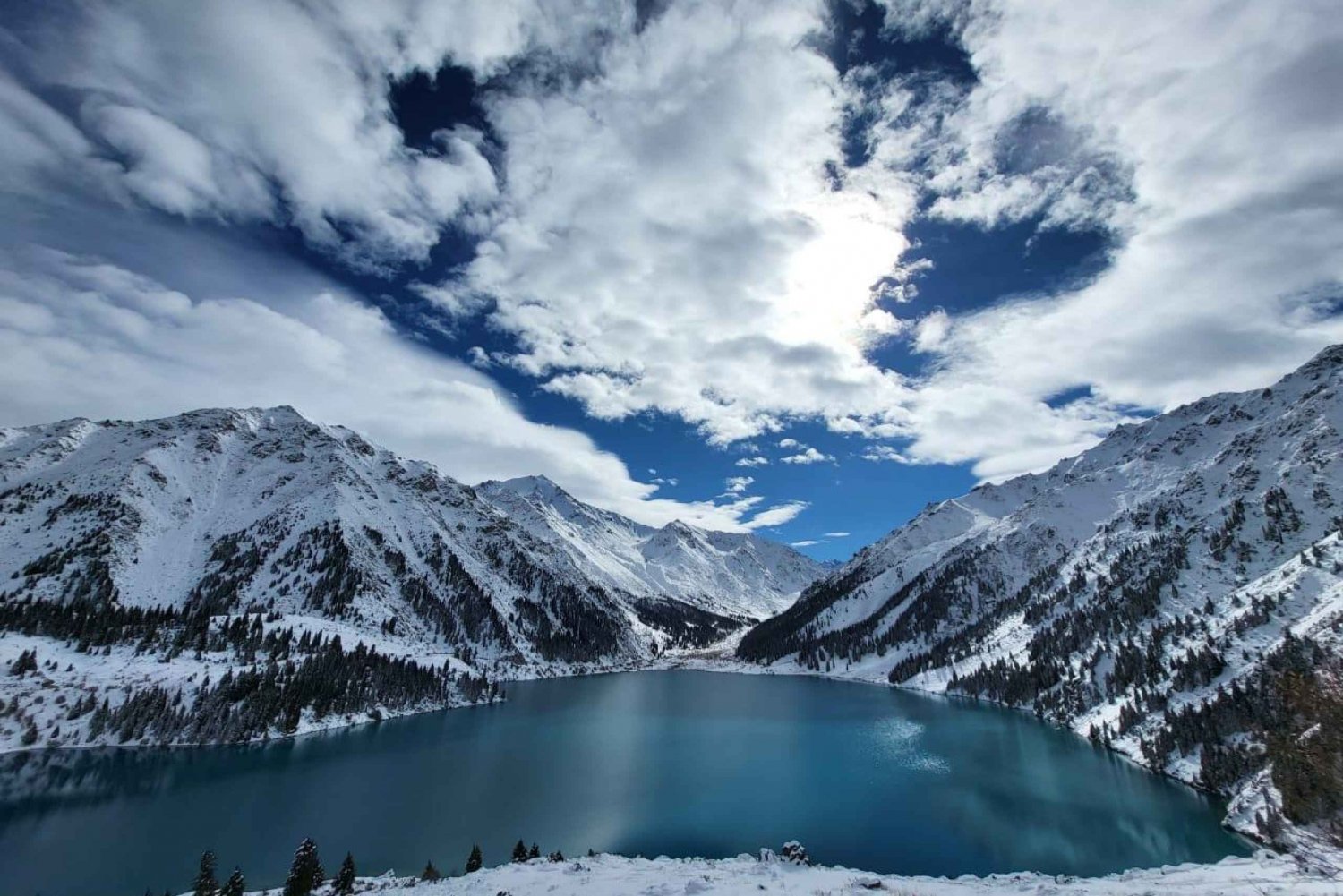 Marvel-at-the-Beauty-of-Lake-Almaty