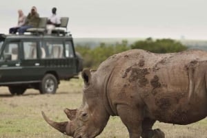 ナクル湖、ヘルズ ゲート、ナイバシャ湖 2 日間ツアー