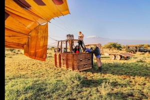 3 Days Maasai Mara Group Safari using a 4x4 Landcruiser