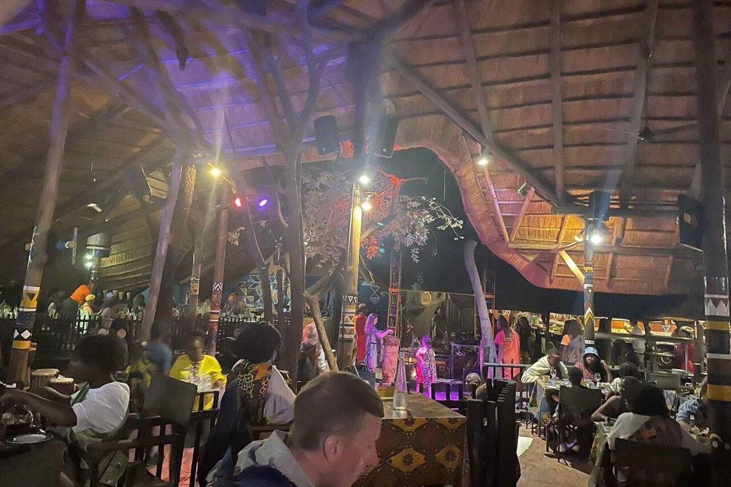 Boma-avond: kustdansers en dhow-diner