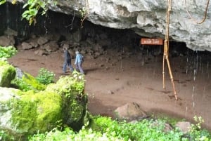 Bungoma County: guidet fottur i lavaubehuler på Elgon