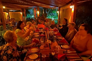 Carnivore Restaurant: Ein Erlebnis zum Mittag- oder Abendessen in Nairobi.