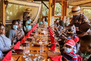 Carnivore Restaurant: Ein Erlebnis zum Mittag- oder Abendessen in Nairobi.