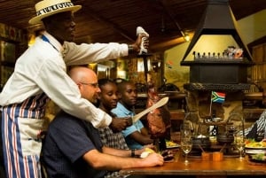 Comida o cena en el restaurante Carnivore