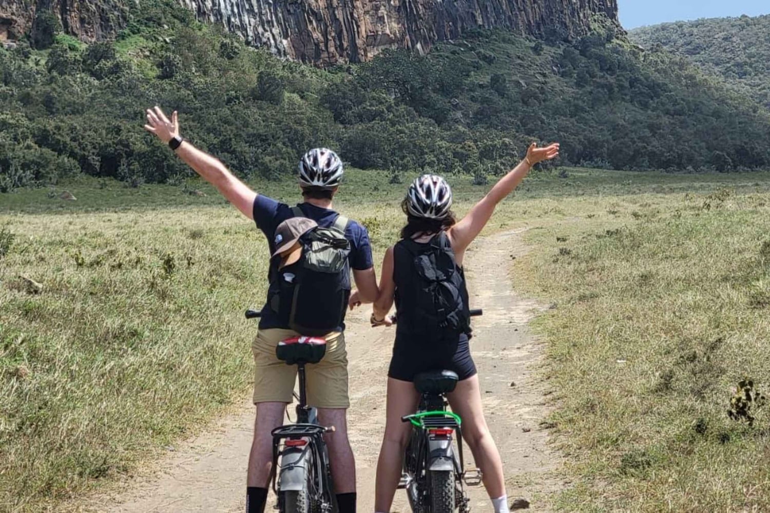 Diario Parque Nacional Hell's Gate Ciclismo en bicicleta eléctrica