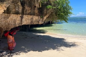 Diani Beach: Private African Pool Map Guided Tour