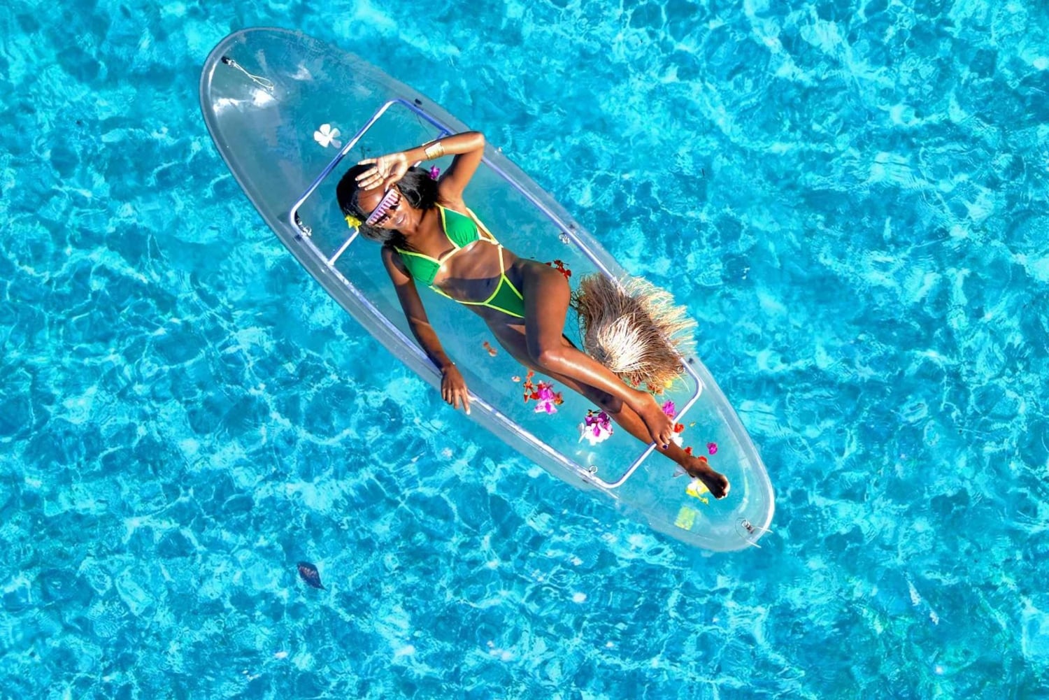 Diani : séance photo en kayak transparent avec drone