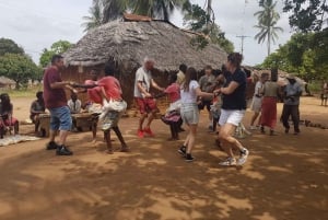 Diani: Giriama Cultural Dance Show og rundvisning i lokal landsby